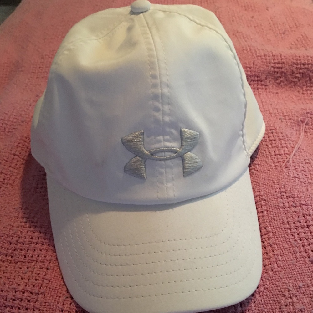 Women’s under armour hat